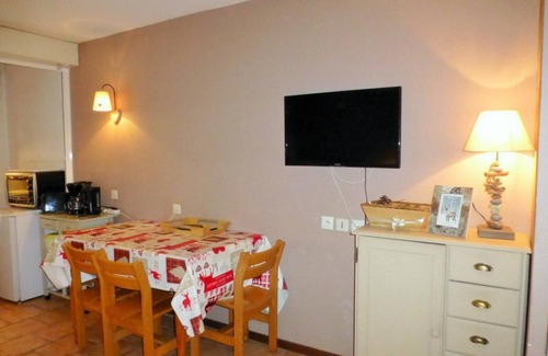 Brides-les-Bains Apartment | 3rd floor, balcony, parking, tv, ski locker, 28m², Brides Les Bains