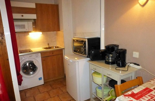 Brides-les-Bains Apartment | 3rd floor, balcony, parking, tv, ski locker, 28m², Brides Les Bains