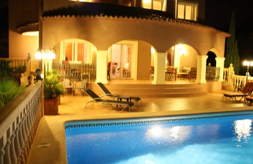 Pedreguer Villa | 4 bed spacious villa, large pool, amazing views, A/C, fast wifi, La Sella, Denia
