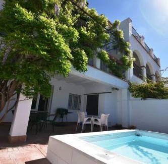 Calabazares House | 400 m² House ∙ 8 bedrooms ∙ 16 guests