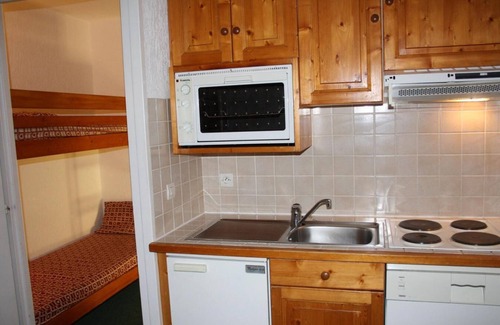 Le Lavachet Apartment | 40m from ski slopes, 3rd floor, view mountain, balcony, tv, ski locker, 21m², Tignes