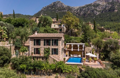Deia House | 490 m² House ∙ 4 bedrooms ∙ 8 guests