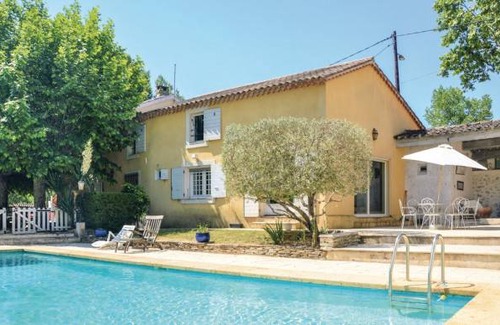 Meyreuil House | 5 bedroom accommodation in Meyreuil