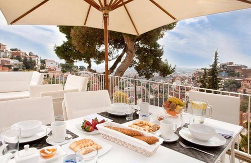 Sant Just Desvern Villa | 500 m² Villa ∙ 6 bedrooms ∙ 15 guests