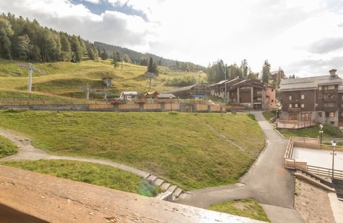 Bellentre Apartment | 50m from ski slopes, 2nd floor, balcony, tv, ski locker, 27m², Montchavin La Plagne