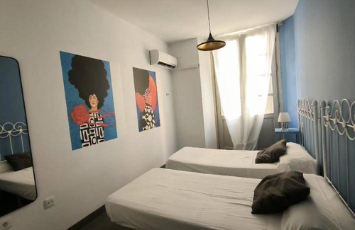 Ensanche Centro Hostel | 56 m² Hostel ∙ 127 guests