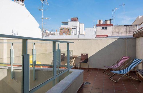 Ensanche Centro Hostel | 56 m² Hostel ∙ 127 guests