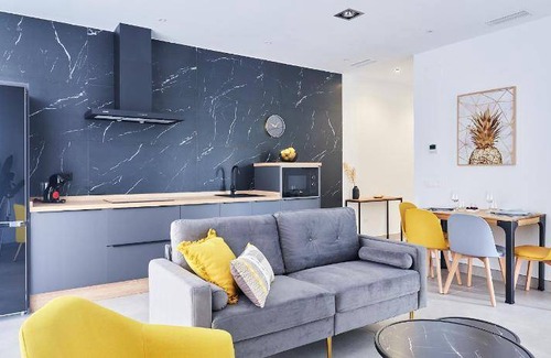 Plasencia Apartment | 59 m² Apartment ∙ 2 bedrooms ∙ 5 guests