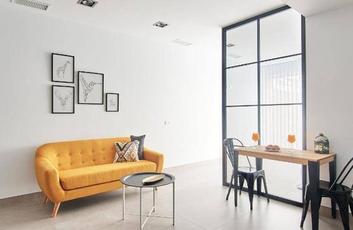 Plasencia Apartment | 59 m² Apartment ∙ 2 bedrooms ∙ 5 guests