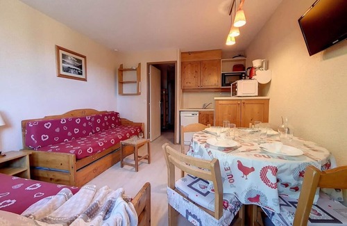 Reberty Apartment | 5th floor, tv, ski locker, 22m², Les Menuires