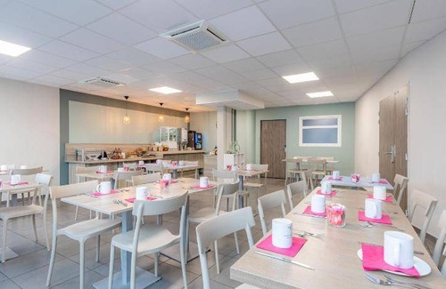 Valence Apartment | 62 m² Serviced apartment ∙ 2 bedrooms ∙ 127 guests