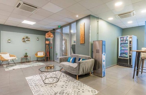 Valence Apartment | 62 m² Serviced apartment ∙ 2 bedrooms ∙ 127 guests