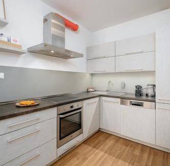 Nusle Apartment | 64 m² Apartment ∙ 1 bedroom ∙ 3 guests