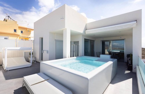 Adeje Apartment | 70 m² Apartment ∙ 2 bedrooms ∙ 4 guests
