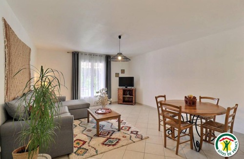 Montbrison-sur-Lez House | 70 m² Gîte ∙ 2 bedrooms ∙ 4 guests