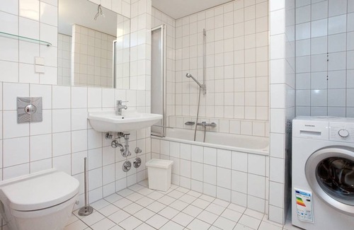 Bahnhofsviertel Resort | 70 m² Private room ∙ 1 bedroom ∙ 1 guest