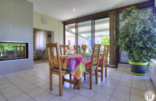 Chatenay House | 78 m² Gîte ∙ 2 bedrooms ∙ 5 guests