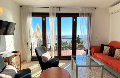 Nerja Apartment | 80 m² Apartment ∙ 2 bedrooms ∙ 4 guests