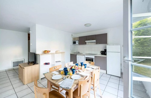 Lissieu Apartment | 80 m² Apartment ∙ 3 bedrooms ∙ 8 guests