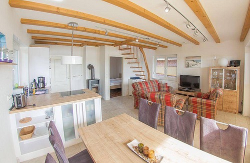 Conneforde House | 80 m² House ∙ 2 bedrooms ∙ 6 guests