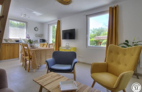Saint-Champ House | 83 m² Gîte ∙ 3 bedrooms ∙ 11 guests