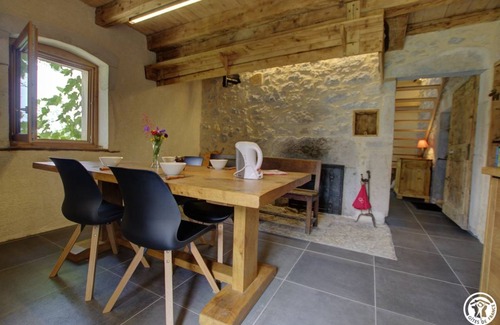 Saint-Germain-de-Joux House | 84 m² Gîte ∙ 1 bedroom ∙ 6 guests