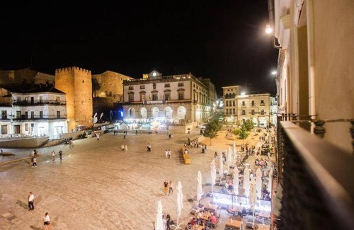 Plaza Mayor Apartment | 90 m² Apartment ∙ 3 bedrooms ∙ 127 guests