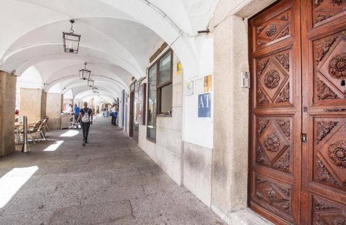 Plaza Mayor Apartment | 90 m² Apartment ∙ 3 bedrooms ∙ 127 guests