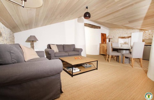Arpavon House | 90 m² Gîte ∙ 2 bedrooms ∙ 4 guests
