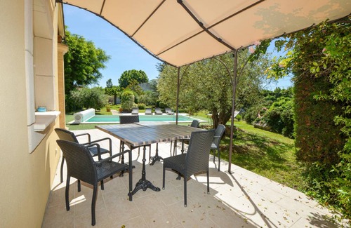 Cabannes House | 90 m² House ∙ 2 bedrooms ∙ 6 guests