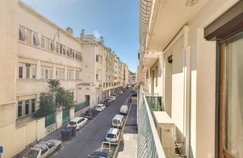 Saint-Charles Apartment | 93 m² Apartment ∙ 4 bedrooms ∙ 10 guests