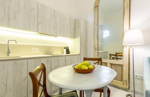 San Bartolome Apartment | A unique home where you will breathe in history, architecture and legend