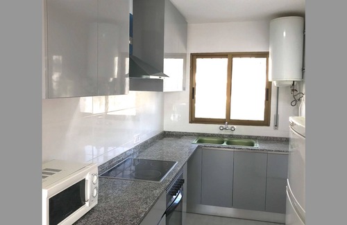Peniscola Apartment | Air-conditioned apartment near page, wifi, private parking. 6 Pax