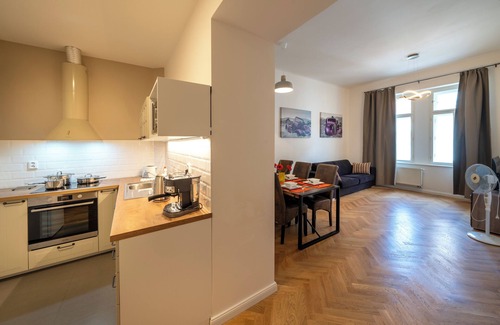 Smichov Apartment | Amazing Apartment Zborovska