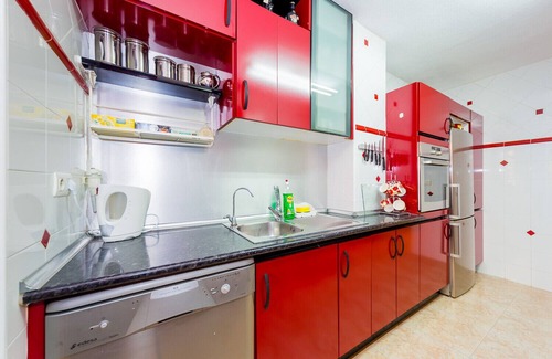 Torrevieja Apartment | An apartment with stunning views of the sea, the promenade and the port!