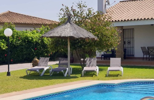 Conil de la Frontera House | Andalusian Style, Large Pool, Terrace with Pool View, Fireplace - Casa Herera -