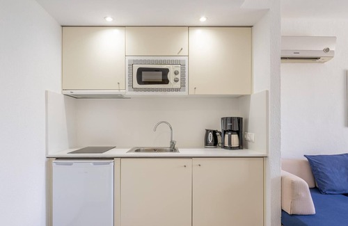 Cala Ferrera Apartment | Apartamentos Ferrera Secret with Balcony & Wi-Fi