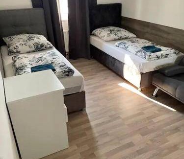 Niederursel Apartment | Apartment ∙ 2 bedrooms ∙ 4 guests