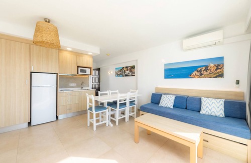 Cala Ferrera Apartment | Apartment 'Aquamarina 8' with communal pool, WLAN and air conditioning