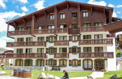 Val Claret Apartment | Apartment Chalet Club - Val Claret-4 by Interhome