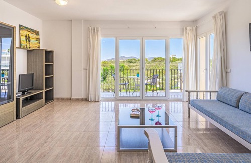 Cala d'Or Apartment | Apartment "Ferrera Vista 3" close to the Beach with Mountain View, Wi-Fi, A/C & Balcony