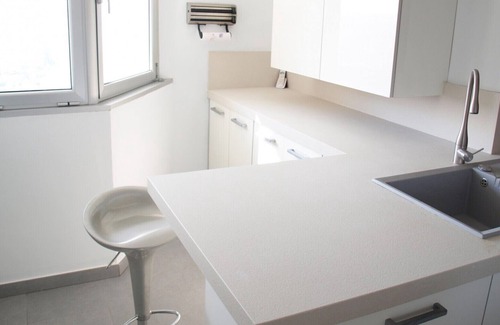Penya-roja Apartment | ApartUP Opera Tower View