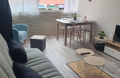 Cap d'Agde Apartment | Appt Centre Port - Place Saint Clair rénové en 2022