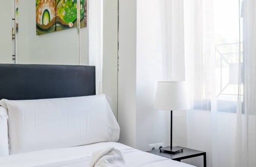 Canillas Hostel | AYZ Ulises - Auto check-in property