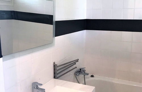 Saint-Fons Apartment | Beautiful Apartment (4pers) with pool -Albigny-Lyon