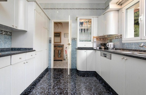 Trencall Villa | Beautiful private villa for 8 guests with WIFI, private pool, A/C, TV, patio and pets allowed
