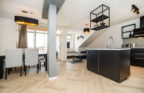 Prague 3 Apartment | Big 4-bedroom flat, terrace with great Vítkov view