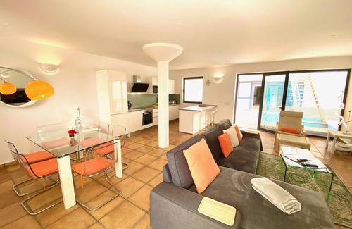 Bahia Calma House | Big bungalow w/private pool, few min. from the sea, protected inner courtyard