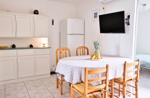 Sainte-Marie-Plage Apartment | Bright apartment with sea view