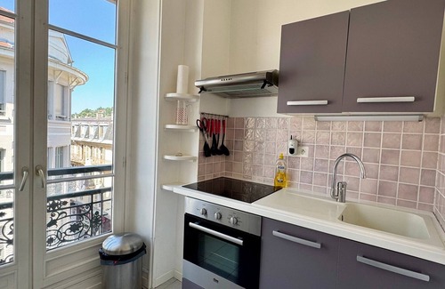 Aix-les-Bains City Center Apartment | Bright T1 downtown with WiFi and parking